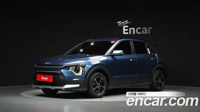 Kia Niro 2023 — Şəkil 4/30