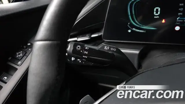 Kia Niro 2023 — Şəkil 23/30