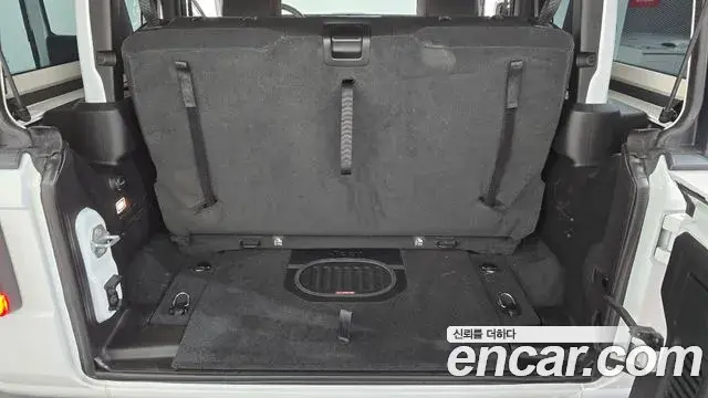 Jeep Wrangler 2025 — Фото 14/20