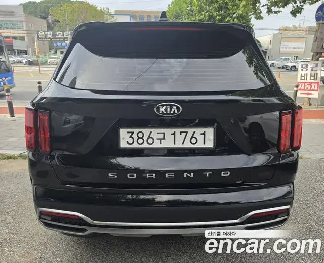 Kia Sorento 2020 — Фото 3/20