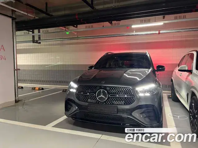 Mercedes-Benz GLE-Class 2026 — Фото 3/10