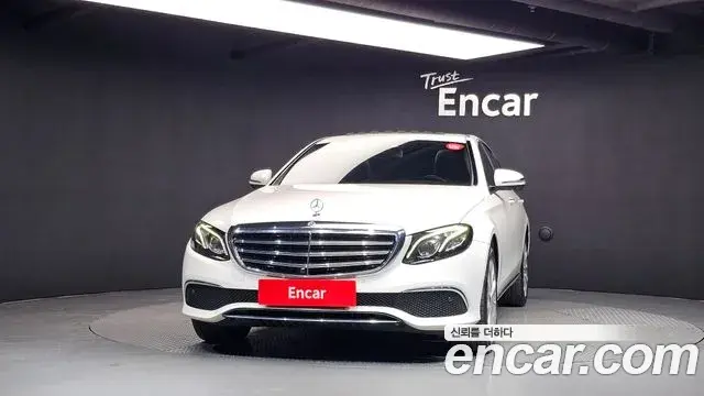 Mercedes-Benz E-Class 2018 — Фото 3/20