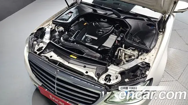 Mercedes-Benz E-Class 2018 — Фото 6/20