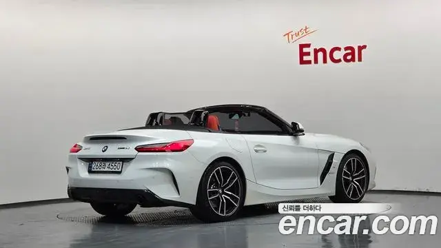 BMW Z4 2023 — Фото 2/20