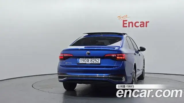 Volkswagen Jetta 2023 — Фото 4/20