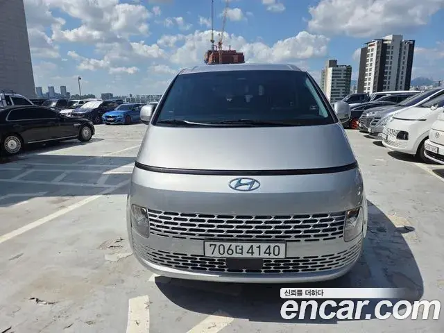 Hyundai Staria 2022 — Фото 3/18