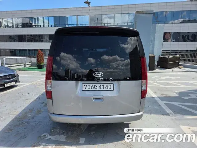 Hyundai Staria 2022 — Фото 4/18