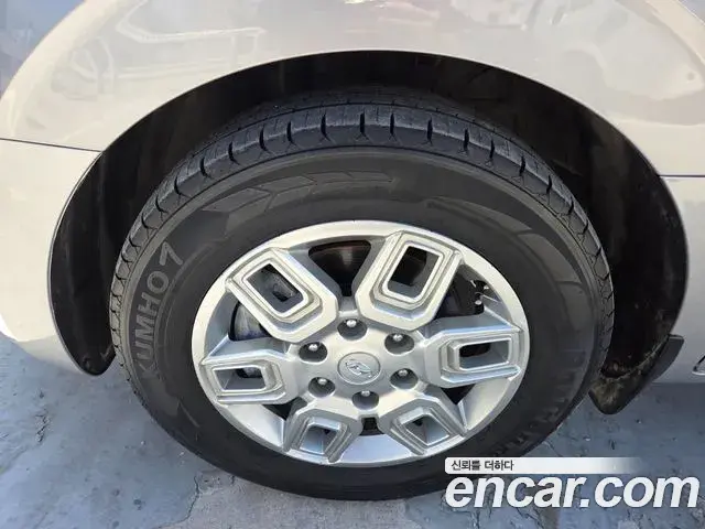 Hyundai Staria 2022 — Фото 5/18