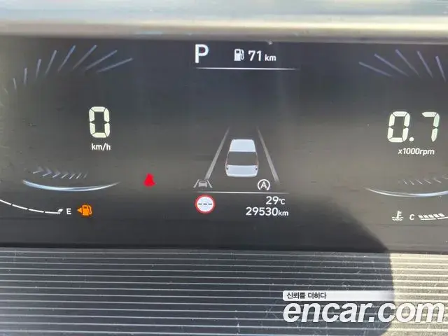 Hyundai Staria 2022 — Фото 8/18