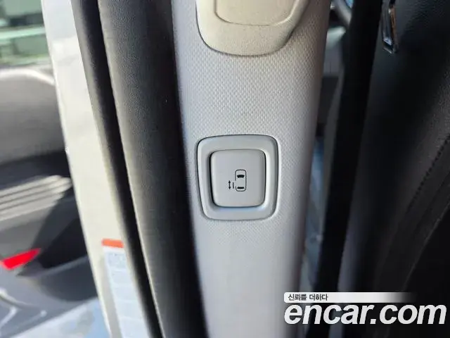 Hyundai Staria 2022 — Фото 12/18