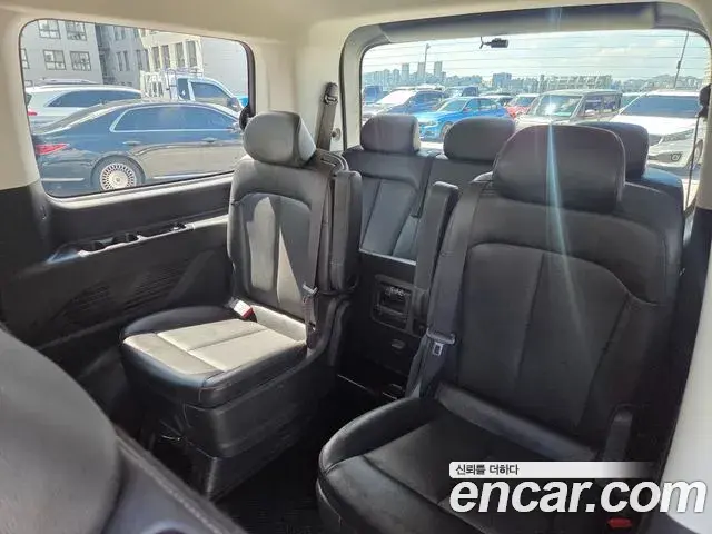 Hyundai Staria 2022 — Фото 17/18