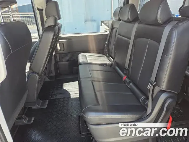 Hyundai Staria 2022 — Фото 18/18