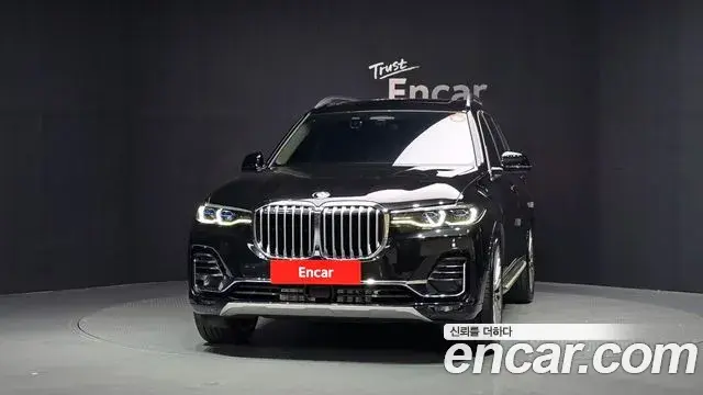 BMW X7 2022 — Фото 3/20