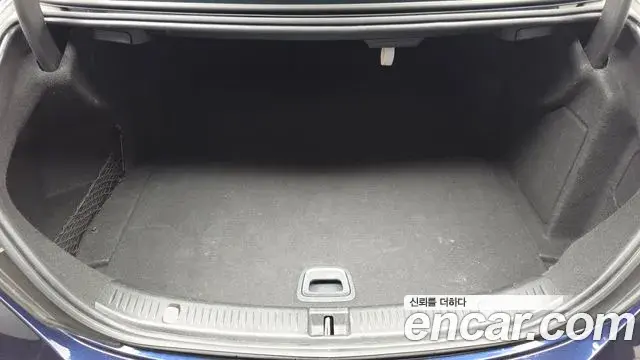 Mercedes-Benz E-Class 2021 — Фото 20/20