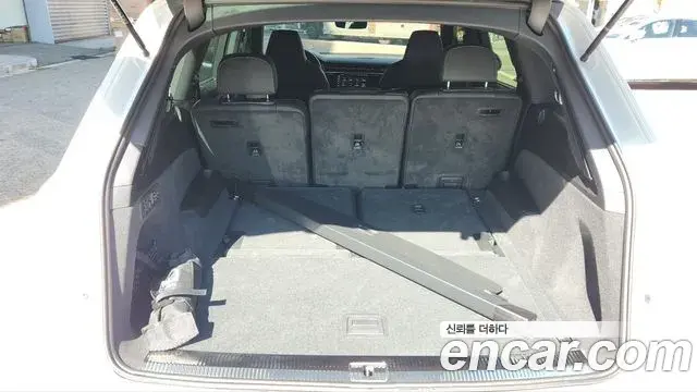 Audi Q7 2025 — Фото 18/20