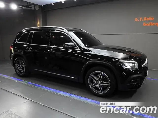Mercedes-Benz GLB-Class 2023 — Фото 1/20