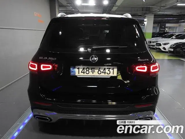 Mercedes-Benz GLB-Class 2023 — Фото 3/20