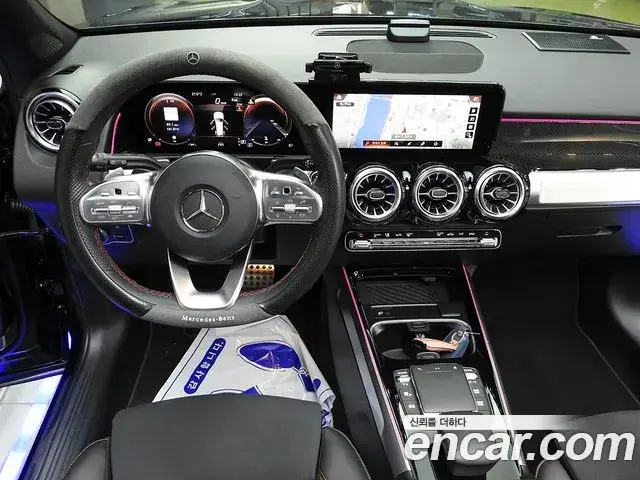 Mercedes-Benz GLB-Class 2023 — Фото 13/20
