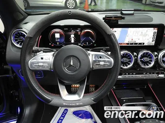 Mercedes-Benz GLB-Class 2023 — Фото 14/20