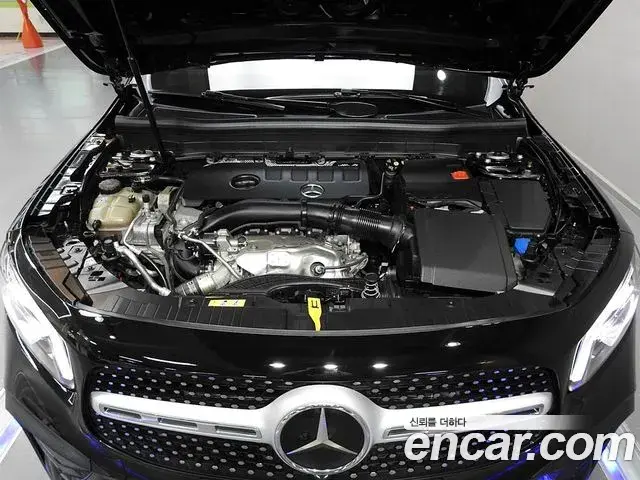 Mercedes-Benz GLB-Class 2023 — Фото 19/20