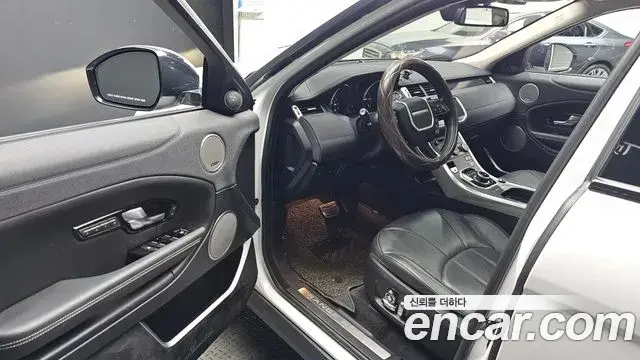 Land Rover Range Rover Evoque 2018 — Photo 6/34