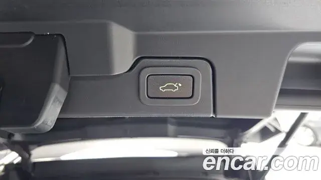 Land Rover Range Rover Evoque 2018 — Photo 22/34
