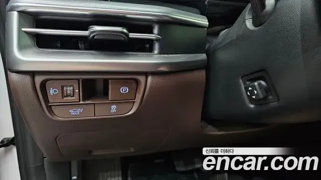 Hyundai Grandeur 2023 — Фото 17/20