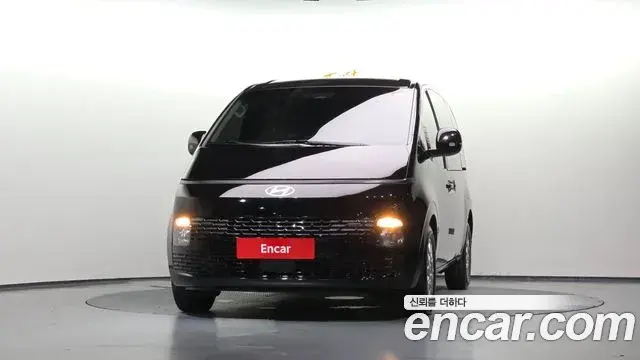 Hyundai Staria 2025 — Фото 3/20