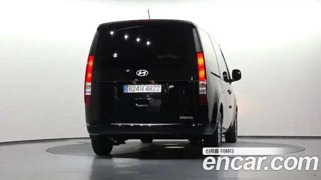 Hyundai Staria 2025 — Фото 4/20