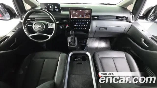 Hyundai Staria 2025 — Фото 7/20