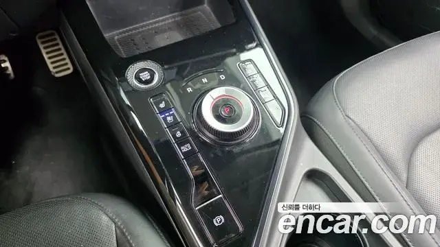Kia Niro 2023 — Фото 9/20