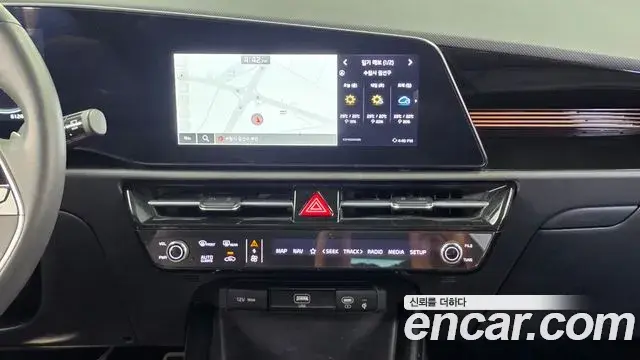 Kia Niro 2023 — Фото 14/20