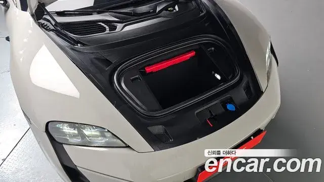 Porsche Taycan 2024 — Photo 27/37