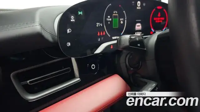 Porsche Taycan 2024 — Photo 35/37
