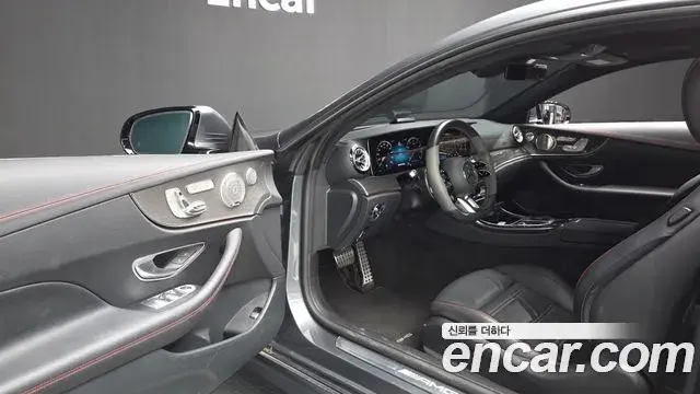 Mercedes-Benz E-Class 2021 — Фото 10/20