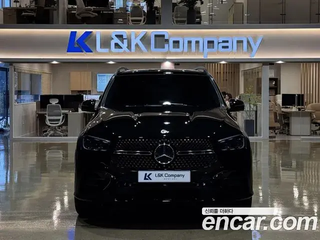 Mercedes-Benz GLE-Class 2026 — Фото 1/10