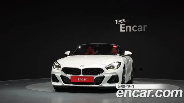 BMW Z4 2023 — Фото 3/20