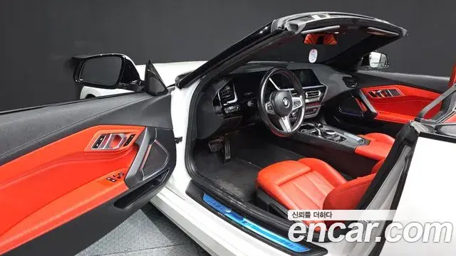 BMW Z4 2023 — Фото 10/20