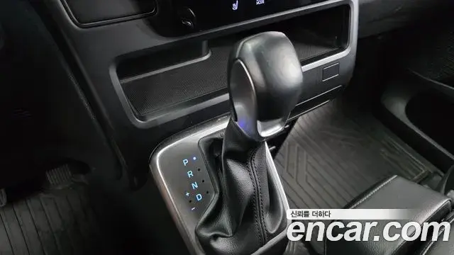 Hyundai Staria 2022 — Фото 7/20