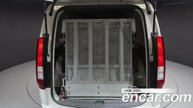 Hyundai Staria 2022 — Фото 20/20