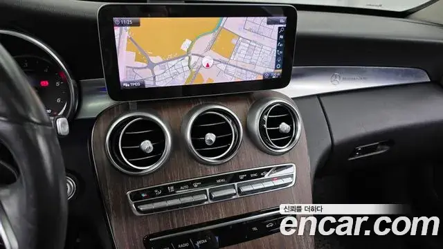 Mercedes-Benz C-Class 2019 — Фото 14/20
