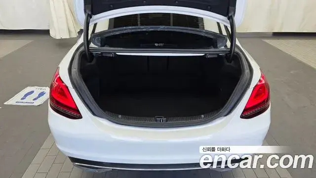 Mercedes-Benz C-Class 2019 — Фото 20/20