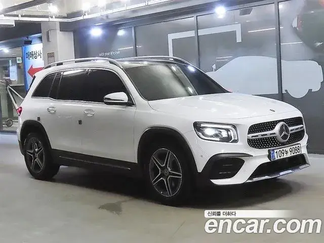 Mercedes-Benz GLB-Class 2021 — Фото 1/20