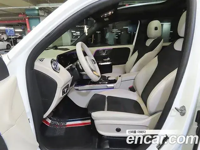 Mercedes-Benz GLB-Class 2021 — Фото 6/20