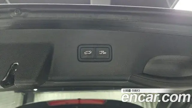 Kia Carnival 2023 — Фото 15/20