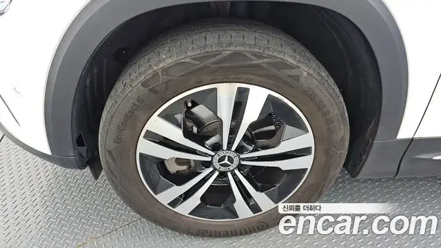 Mercedes-Benz GLB-Class 2022 — Фото 5/20