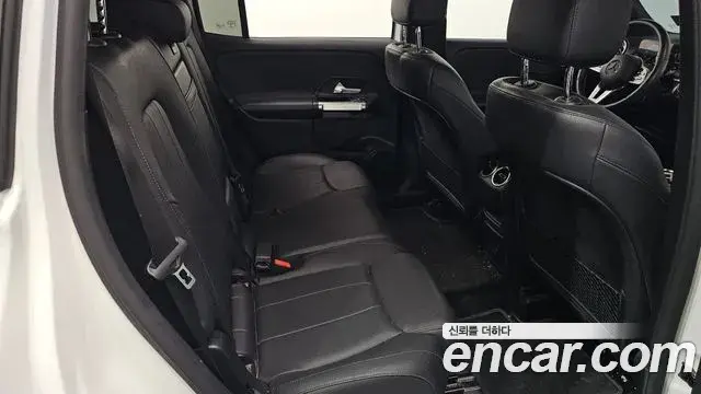 Mercedes-Benz GLB-Class 2022 — Фото 12/20