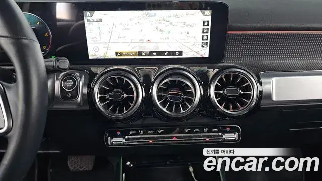 Mercedes-Benz GLB-Class 2022 — Фото 14/20