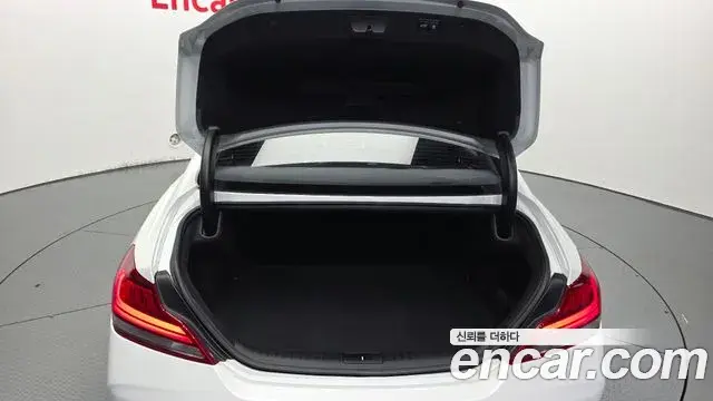 Genesis G70 2020 — ფოტო 28/35