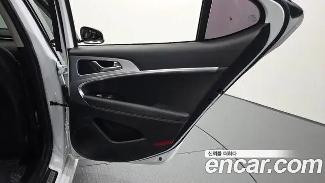 Genesis G70 2020 — ფოტო 17/35